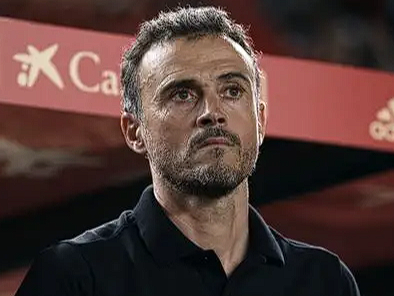 巴黎圣日耳曼赛前发布会：恩里克畅谈多维度球队事务